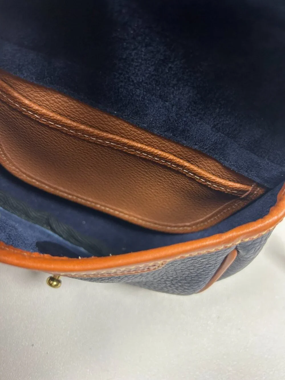 VTG DOONEY & BOURKE Cavalry Crossbody/Belt Bag Navy All Weather Leather USA